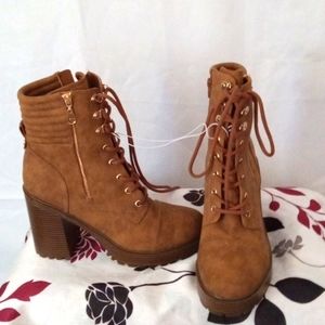 GBG los Angeles Beige combat style ladies size 11